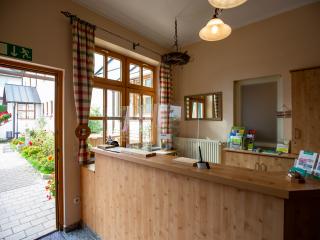 Göttler reception counter